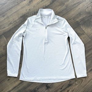 UNDER ARMOUR • Heatgear Quarter Zip Top • Womens